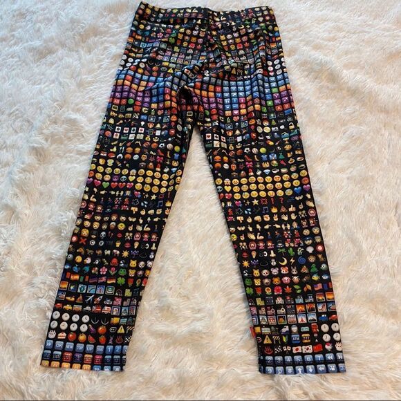 Zara Terez Emoji Capris Leggings, Size Small - Picture 2 of 10